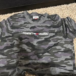 Tommy Camo shirt